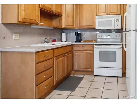 710 S Clinton St #1A, Denver, CO 80247