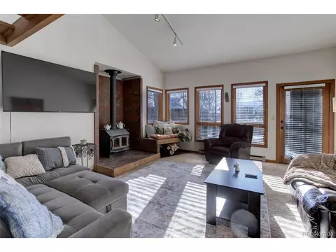 524 Sun River Dr, Fraser, CO 80442