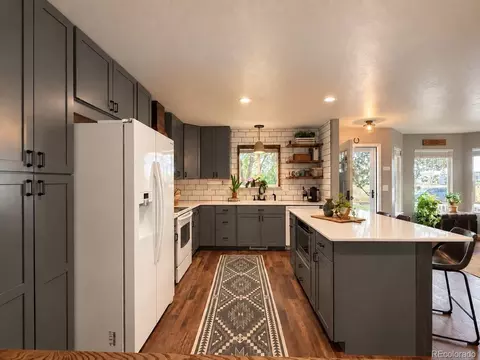 Kitchen - 134 Keep Cir, Berthoud, CO 80513 photo 3 of 4