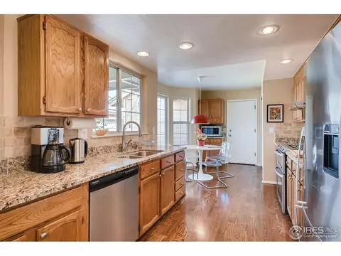 1928 E Phillips Dr, Centennial, CO 80122 photo 4