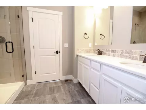 8173 Eagle Dr, Greeley, CO 80634 photo 4