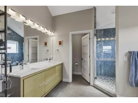 Bath - 381 Saddle Ln, Bailey, CO 80421 photo 3 of 5