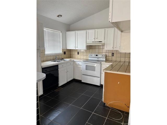 1553 S Carson St, Aurora, CO 80012