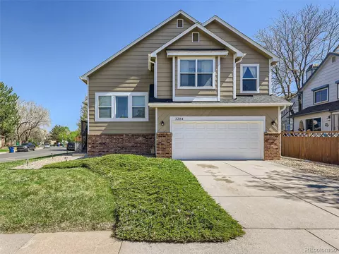 3284 S Bahama St, Aurora, CO 80013