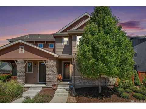 Exterior - 10139 E 25th Dr, Aurora, CO 80010 photo 3 of 4