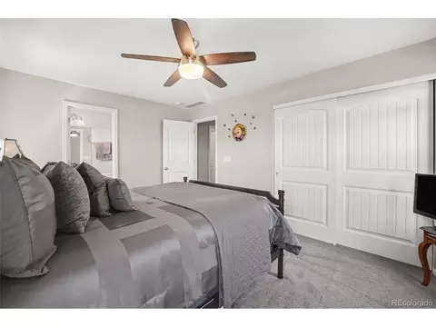 Bedroom - 10139 E 25th Dr, Aurora, CO 80010 photo 2 of 4