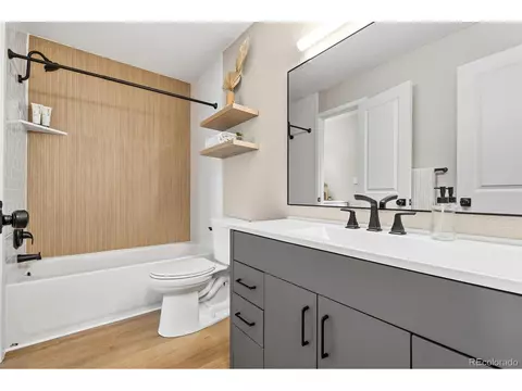 Bath - 3295 34th St #62, Boulder, CO 80301 photo 3 of 4