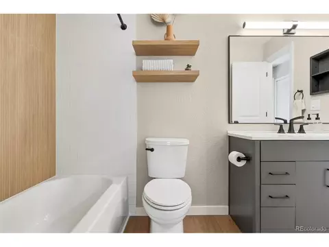 Bath - 3295 34th St #62, Boulder, CO 80301 photo 4 of 4