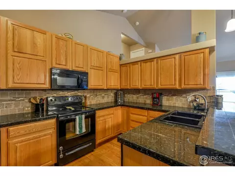 4233 Laurel Dr, Evans, CO 80620 photo 4