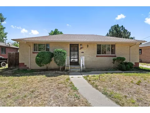 2330 Kenton St, Aurora, CO 80010