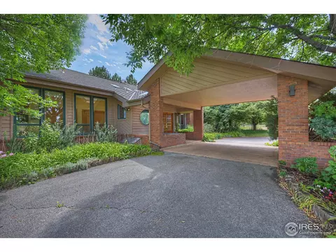 2538 Willow Creek Dr, Boulder, CO 80301 photo 4