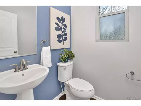 8755 E 49th Pl, Denver, CO 80238 photo 17