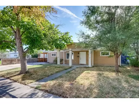 829 Vaughn St, Aurora, CO 80011