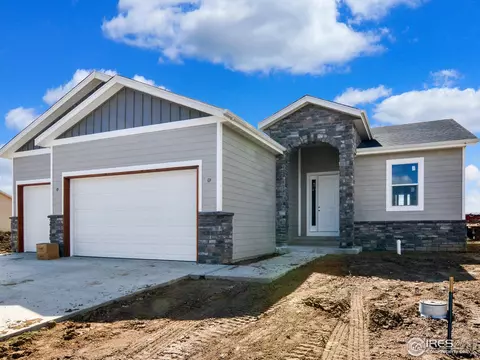 1102 Johnson St, Wiggins, CO 80654 photo 2