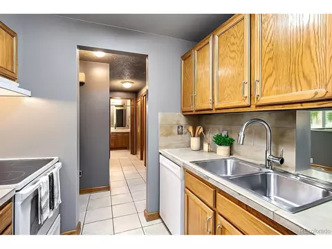 Kitchen - 4070 S Atchison Way #101, Aurora, CO 80014 photo 1 of 4