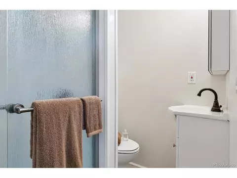Bath - 4465 S Cole Ct, Morrison, CO 80465 photo 3 of 3