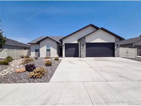 Exterior - 3082 Thunder Cloud Dr, Grand Junction, CO 81504 photo 3 of 5