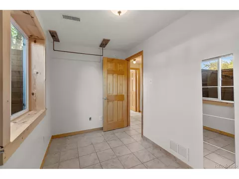 Bedroom - 4617 Gordon Dr, Boulder, CO 80305 photo 9 of 13