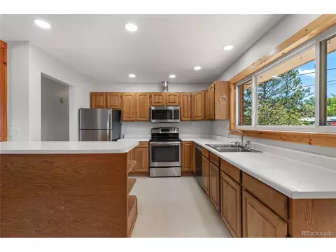 Kitchen - 4617 Gordon Dr, Boulder, CO 80305 photo 2 of 7
