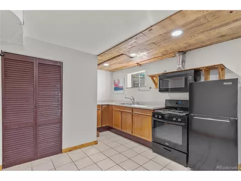 Kitchen - 4617 Gordon Dr, Boulder, CO 80305 photo 5 of 7