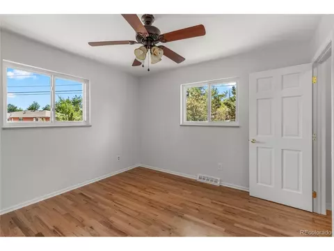 Bedroom - 4617 Gordon Dr, Boulder, CO 80305 photo 5 of 13