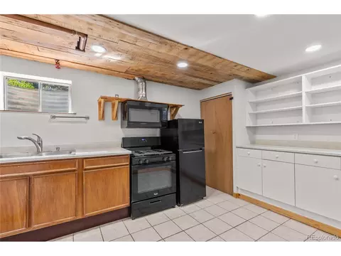 Kitchen - 4617 Gordon Dr, Boulder, CO 80305 photo 6 of 7