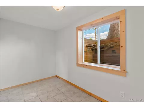 Bedroom - 4617 Gordon Dr, Boulder, CO 80305 photo 8 of 13