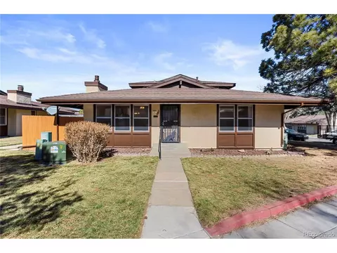 3819 S Fraser St, Aurora, CO 80014