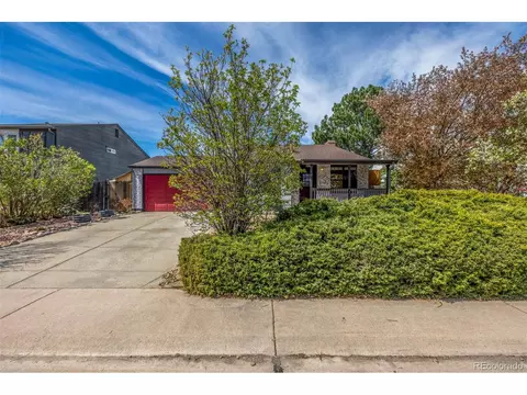 215 Mckinley Dr, Bennett, CO 80102