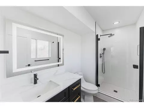 Bath - 7302 E Bates Dr, Denver, CO 80231 photo 3 of 4