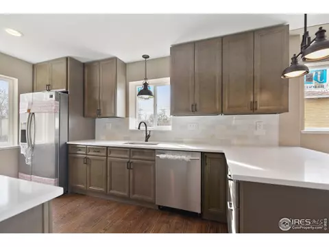 3278 Ivanhoe St, Denver, CO 80207 photo 5