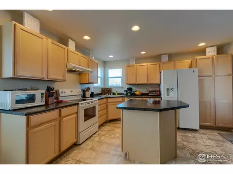 526 Cherryridge Dr, Windsor, CO 80550 photo 7
