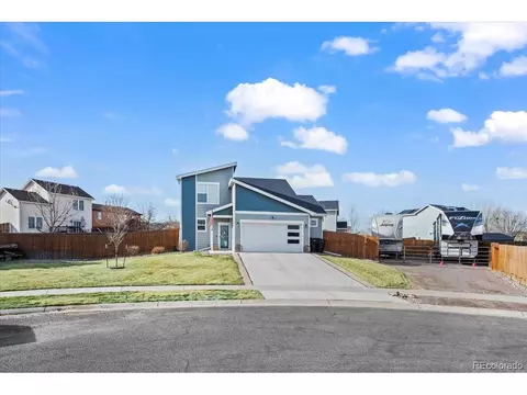 3827 Dove Ln, Evans, CO 80620 photo 2