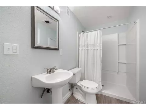 Bath - 3682 E 92nd Pl, Thornton, CO 80229 photo 4 of 4