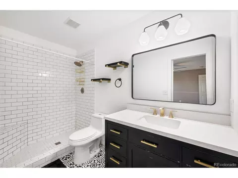 Bath - 3682 E 92nd Pl, Thornton, CO 80229 photo 2 of 4