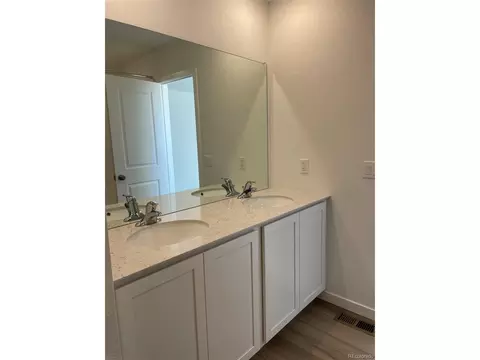 21966 E 39th Pl, Aurora, CO 80019 photo 14
