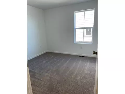 21966 E 39th Pl, Aurora, CO 80019 photo 4