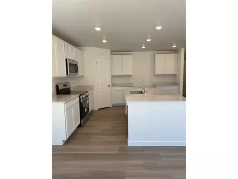 21966 E 39th Pl, Aurora, CO 80019 photo 9