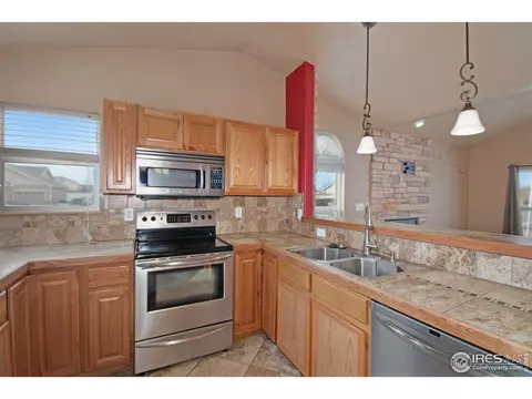 2716 Park View Dr, Evans, CO 80620 photo 9