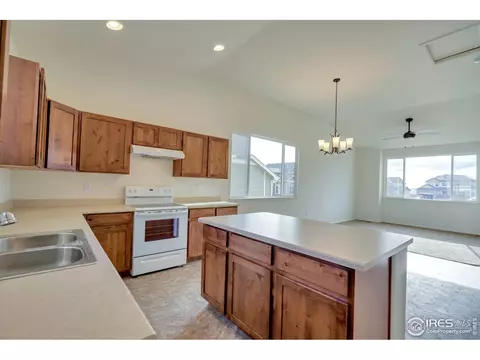 817 Mt Sneffels Ave, Windsor, CO 80550 photo 5