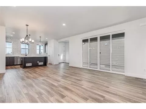 21522 E 60th Ave, Aurora, CO 80019 photo 2