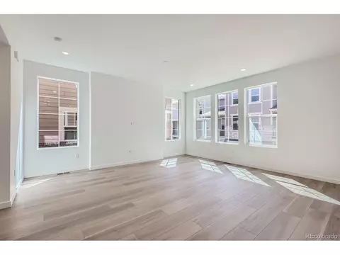 6770 Juniper Dr, Thornton, CO 80602 photo 5