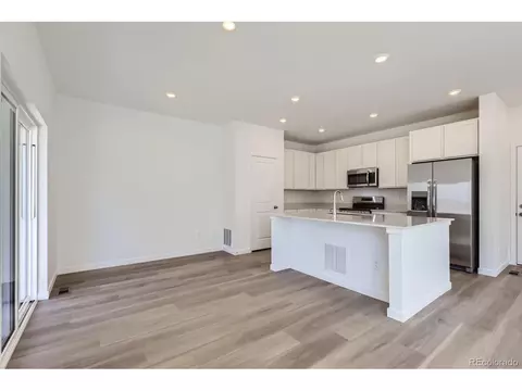 6770 Juniper Dr, Thornton, CO 80602 photo 3
