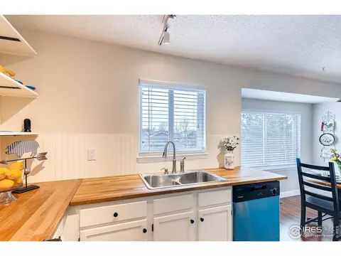 4891 S Dunkirk Way, Centennial, CO 80015 photo 7