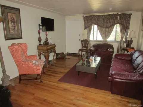 2293 Iola St, Aurora, CO 80010 photo 2