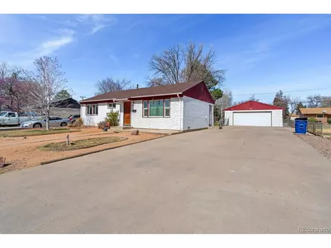 41 Caledonia Rd, Pueblo, CO 81001