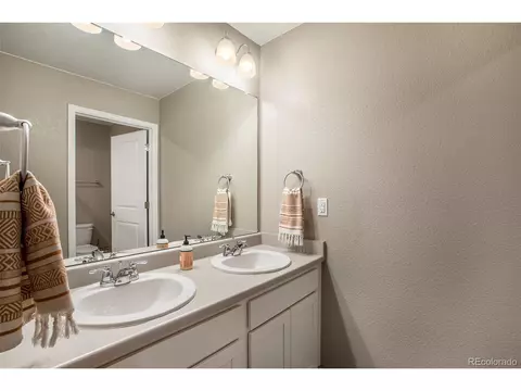 26960 E Maple Ave, Aurora, CO 80018 photo 23