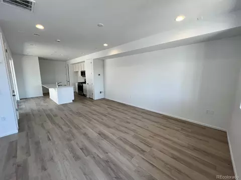 21171 E 67th Ave, Aurora, CO 80019 photo 2