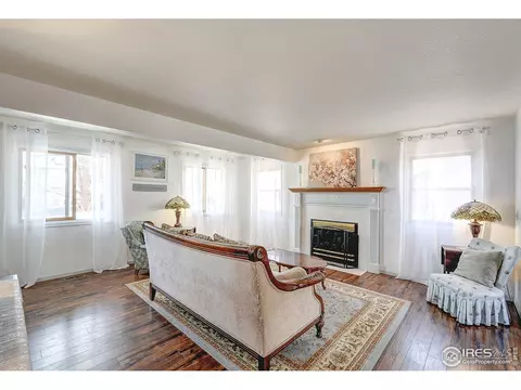 606 S 9th St, Berthoud, CO 80513 photo 3