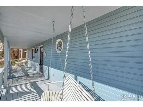 606 S 9th St, Berthoud, CO 80513 photo 2